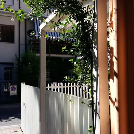 Casa Azzurra - 1min Dal Mare *