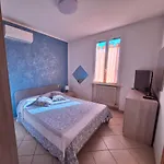 Casa Azzurra - 1min Dal Mare Апартаменты *